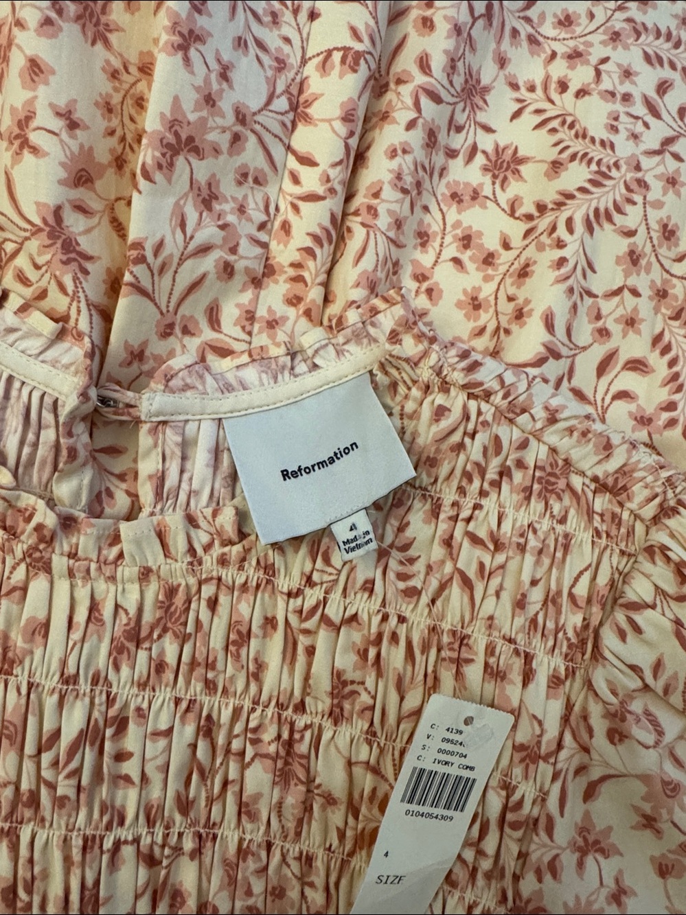 NWT Size 4 - Reformation Leannah Dress Color Corinne - Picture 11 of 14